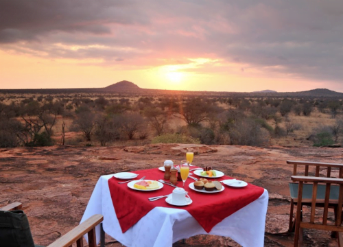 Diner au coucher du soleil